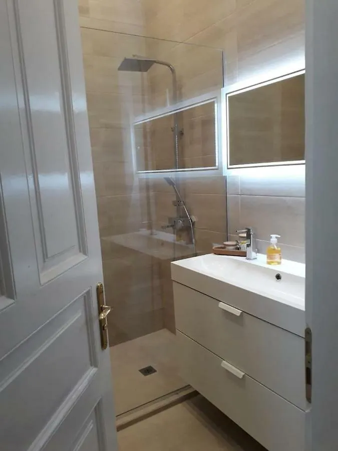 La Dolce Vita, Luxury In The Absolute Center Burgas Apartament